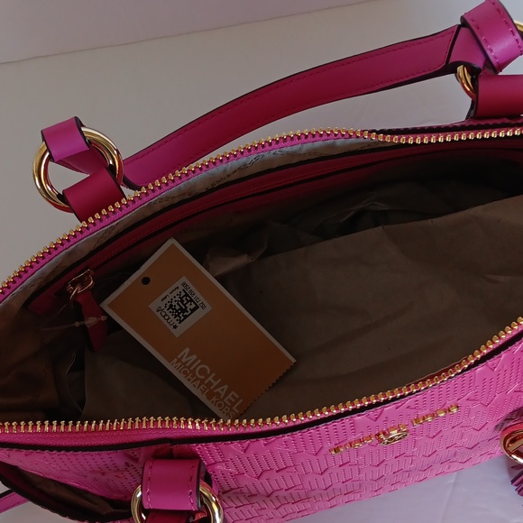 ***SOLD*** Michael kors sullivan small convertible tote cerise pink - Picture 15 of 16